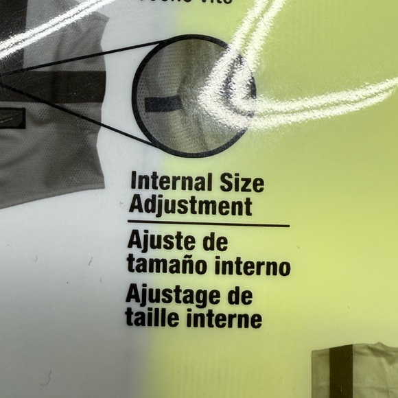 Milwaukee Hi-Vis Safety Vest Mesh Zipper Closure w Pockets Moisture Wicking NIB - Picture 6 of 8